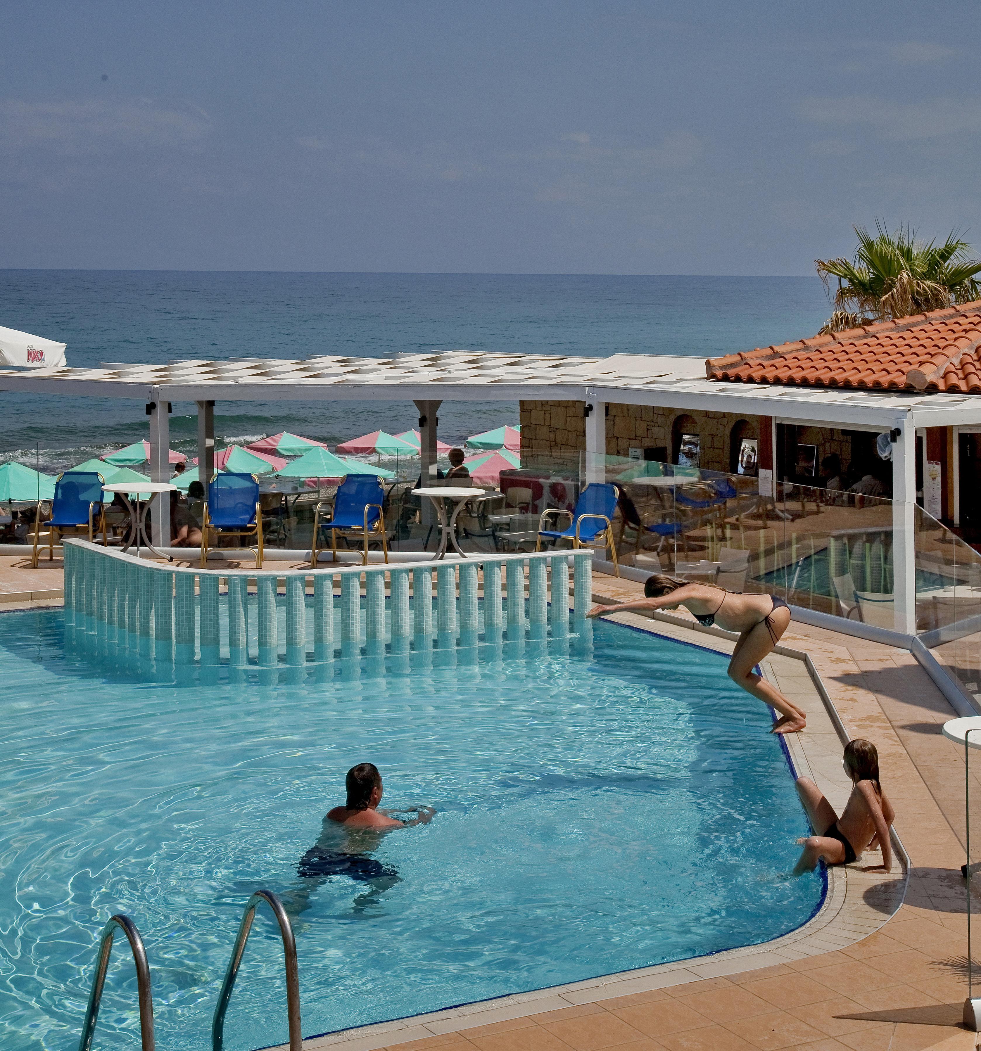 Jo An Beach Hotel Adelianos Kampos Dış mekan fotoğraf