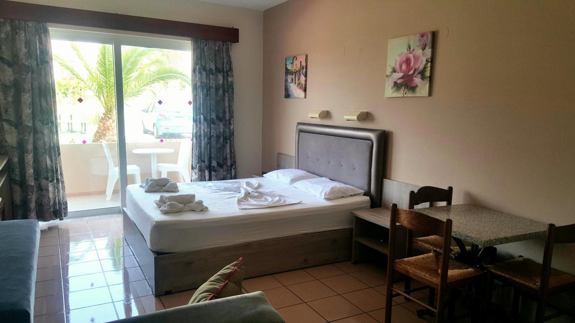Jo An Beach Hotel Adelianos Kampos Dış mekan fotoğraf